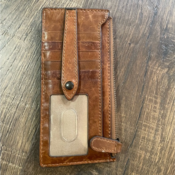 Frye Tan Leather Wallet Sleek Design - Picture 4 of 6